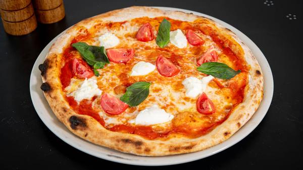 Pizza Regina Margherita